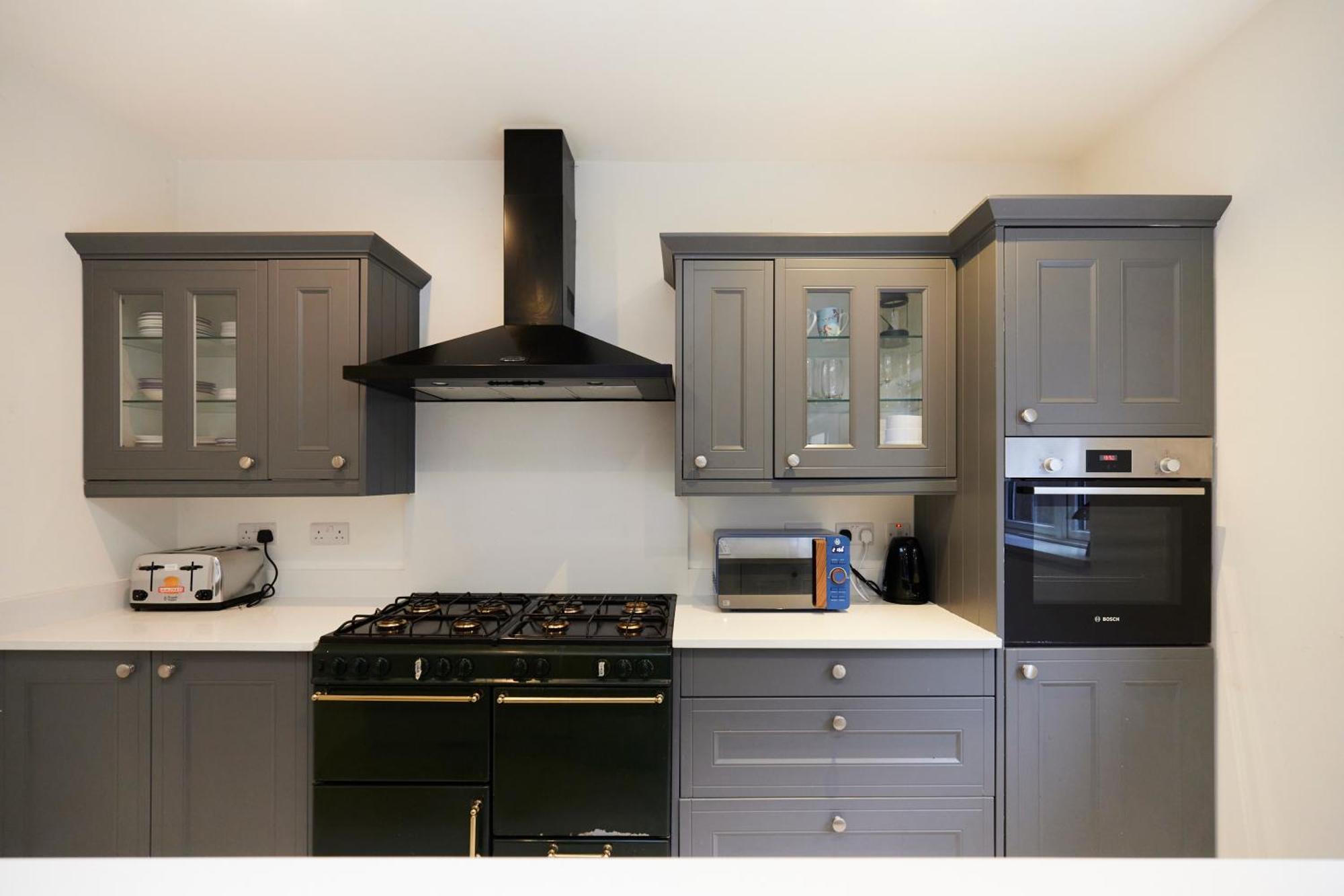 The Redbridge Sanctuary - Spacious 3bdr House With Garden Londen