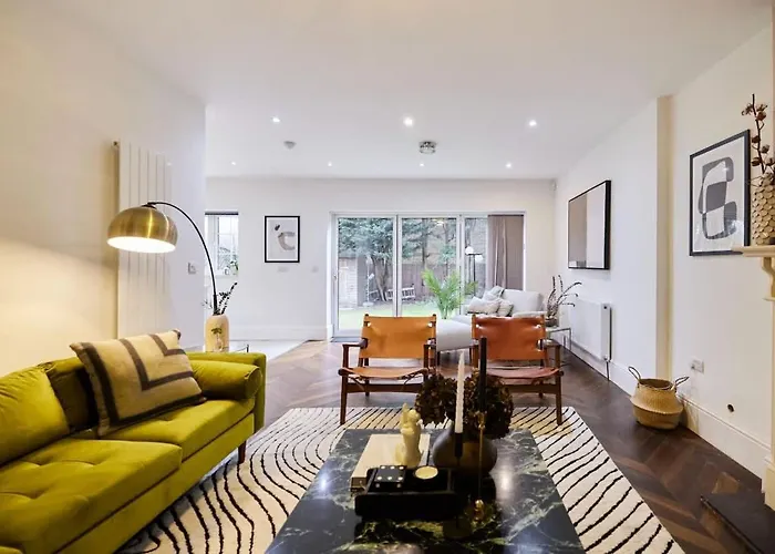 The Redbridge Sanctuary - Spacious 3Bdr House With Garden